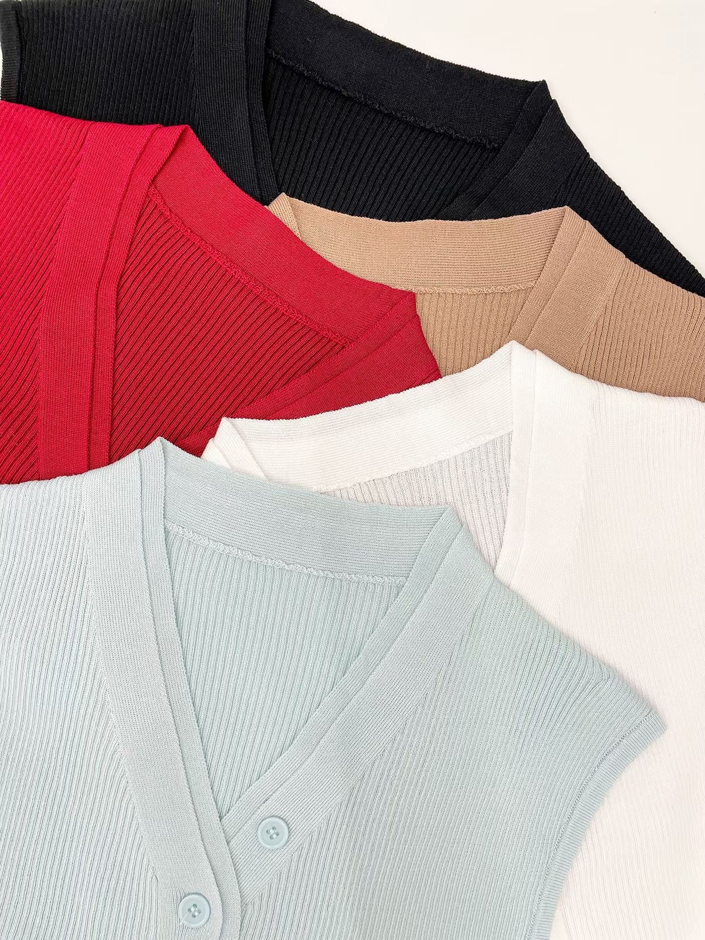 V-Neck Buttoned Sleeveless Knit Top(5 colors)