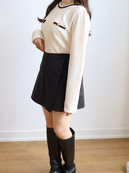 Coco Wave Pattern Embossed Button Top(Ivory)