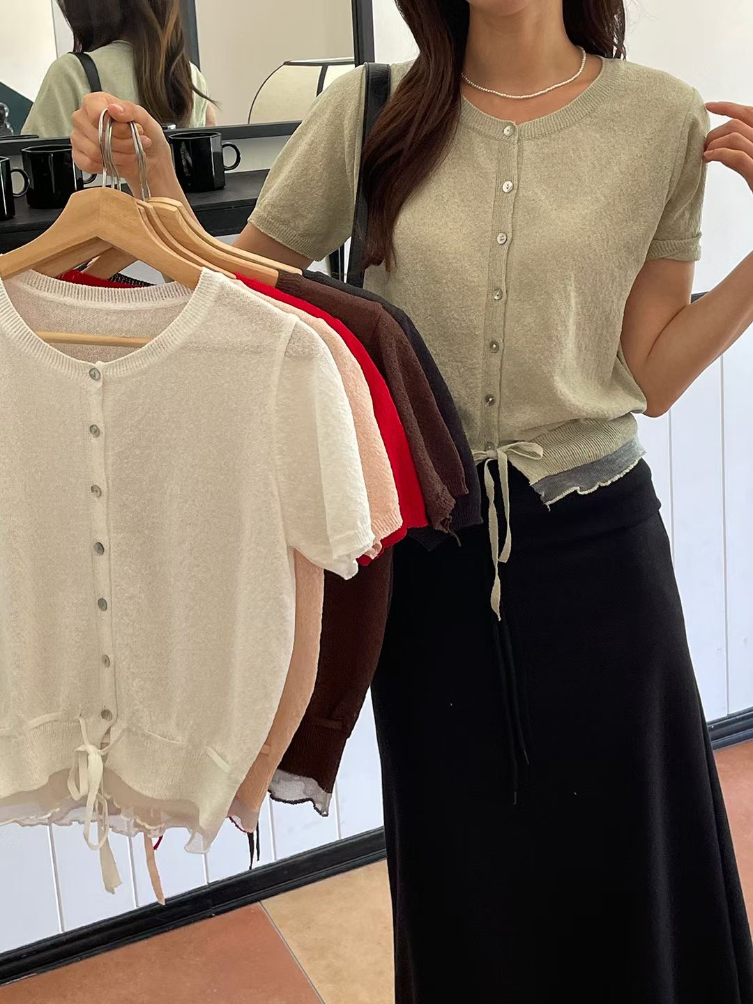 Elegant Shell Buttons Sheer Knit Top(6 Colors)