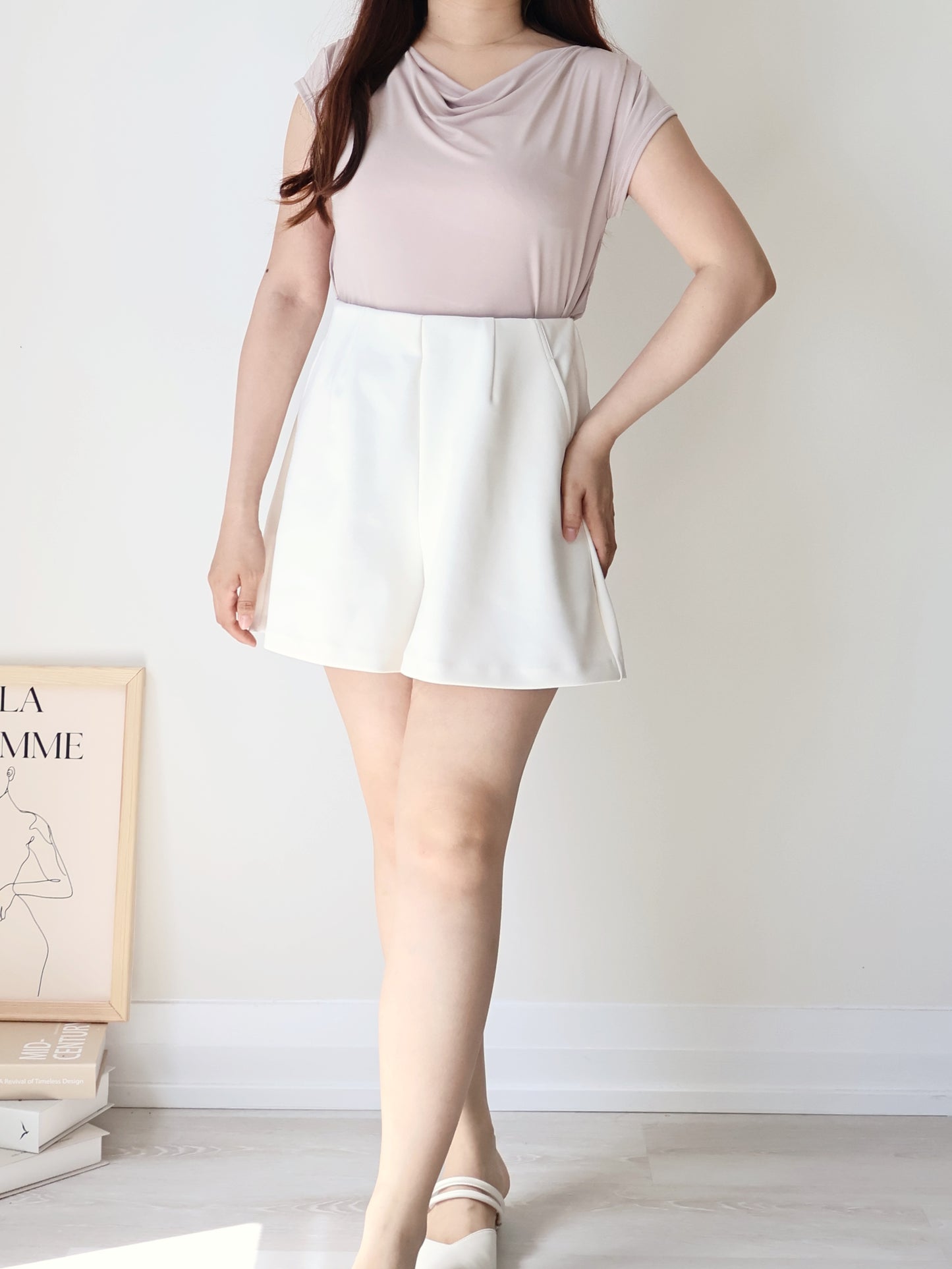 [Wrinkle-Free] Hidden Elastic Waist Tummy-Flattering A-Line Shorts(Ivory)
