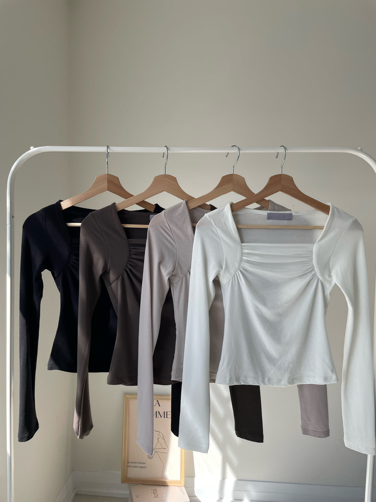 Square-Neck Pleated High-Stretch Top(Beige)