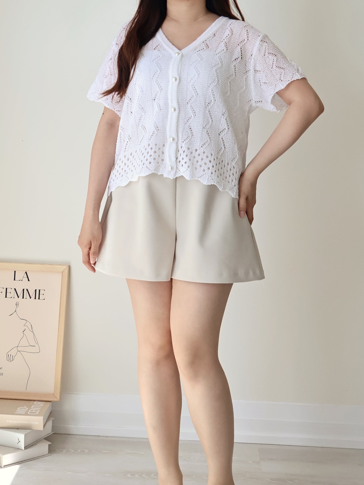 Romantic V-Neck Pointelle Pearl-Button Knit Top(Ivory)