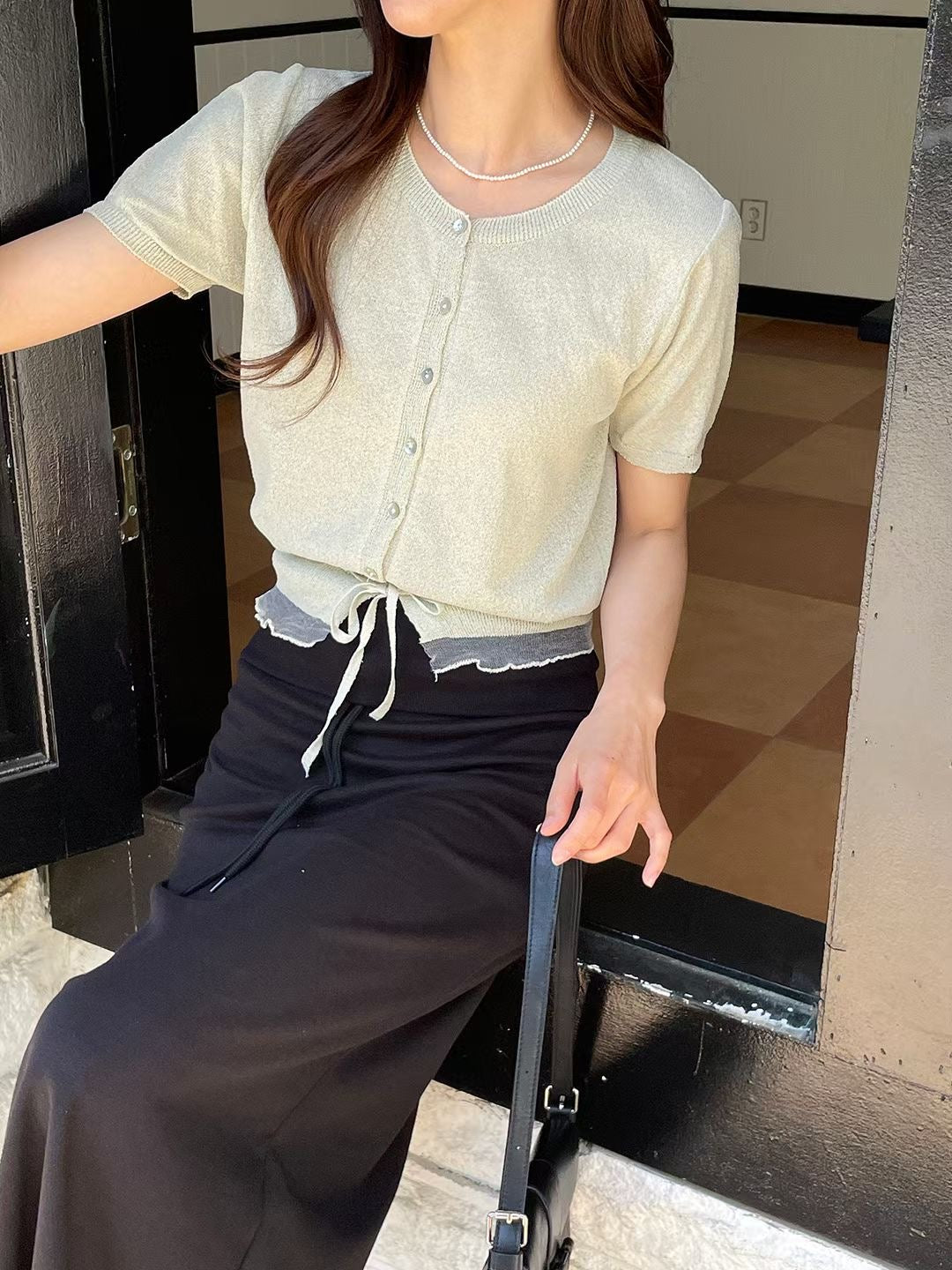 Elegant Shell Buttons Sheer Knit Top(6 Colors)