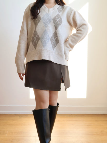 [10% WOOL] V-neck Argyle Sweater