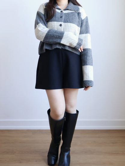 Retro-style Collared Color-blocked Cardigan