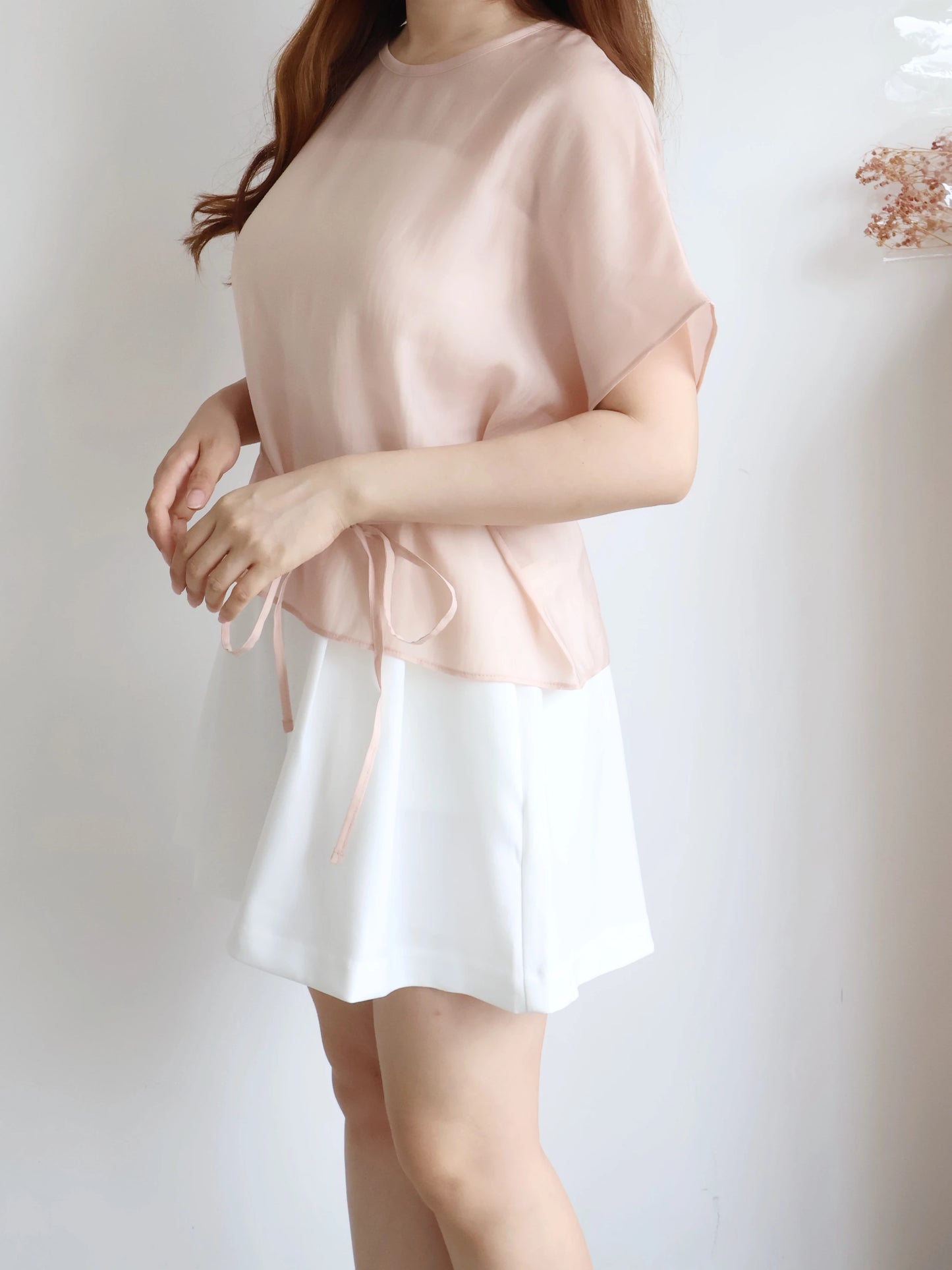 Elegant Tie Detail Flutter-Sleeve Tencel Blouse(Peach)