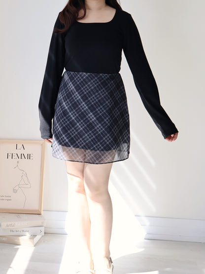 Non-See-Through Square Neck Mochi Top(Black)