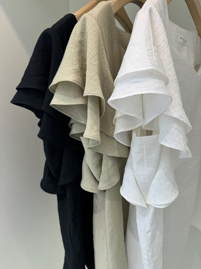 Layered Flutter-Sleeve Slimming Linen Blouse(3 colors)
