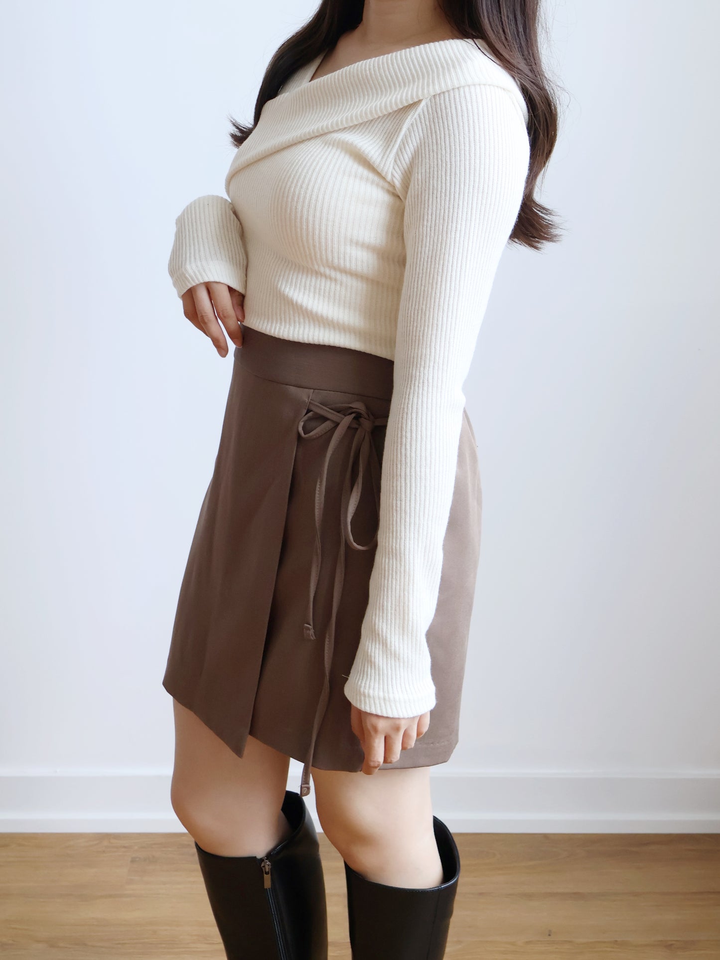 [2-WAYS] Elegant Irregular Neckline High-Elastic Knit Top(Cream)