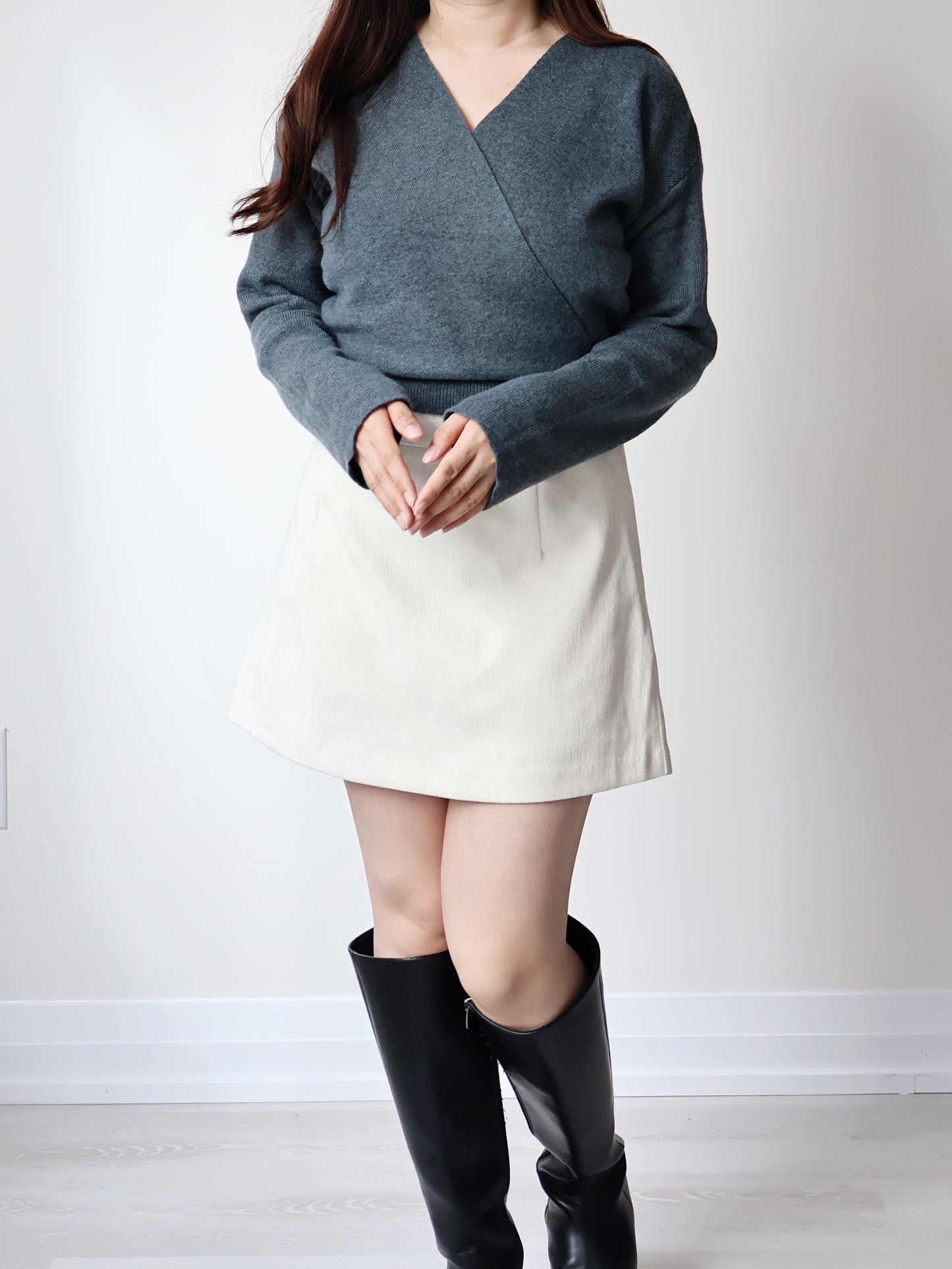 Elegant Crossover V-Neck Waist-Defining Sweater(Forest green)