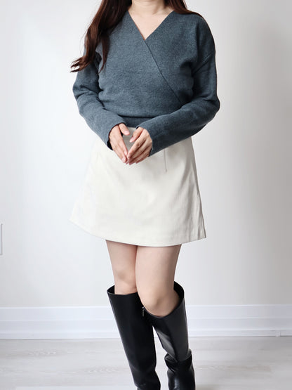 Elegant Crossover V-Neck Waist-Defining Sweater(Forest green)