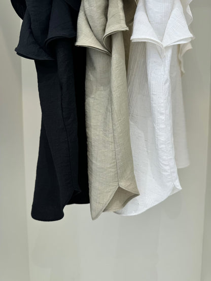 Layered Flutter-Sleeve Slimming Linen Blouse(3 colors)