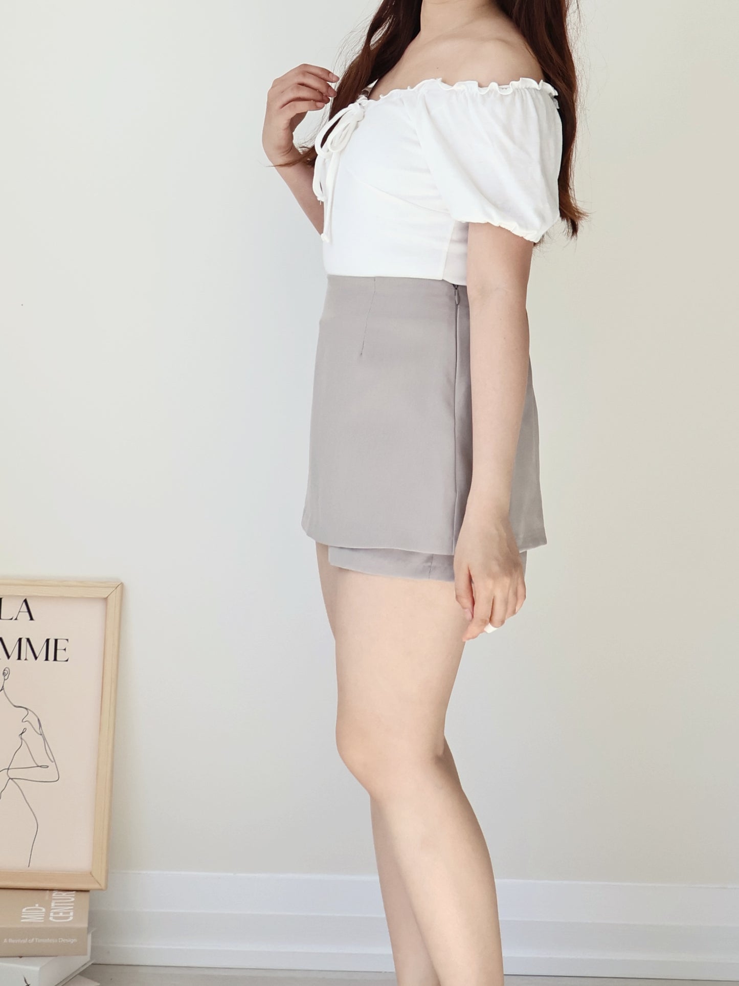 2-Way Romantic Flutter Trim Soft Draped Top(Ivory)