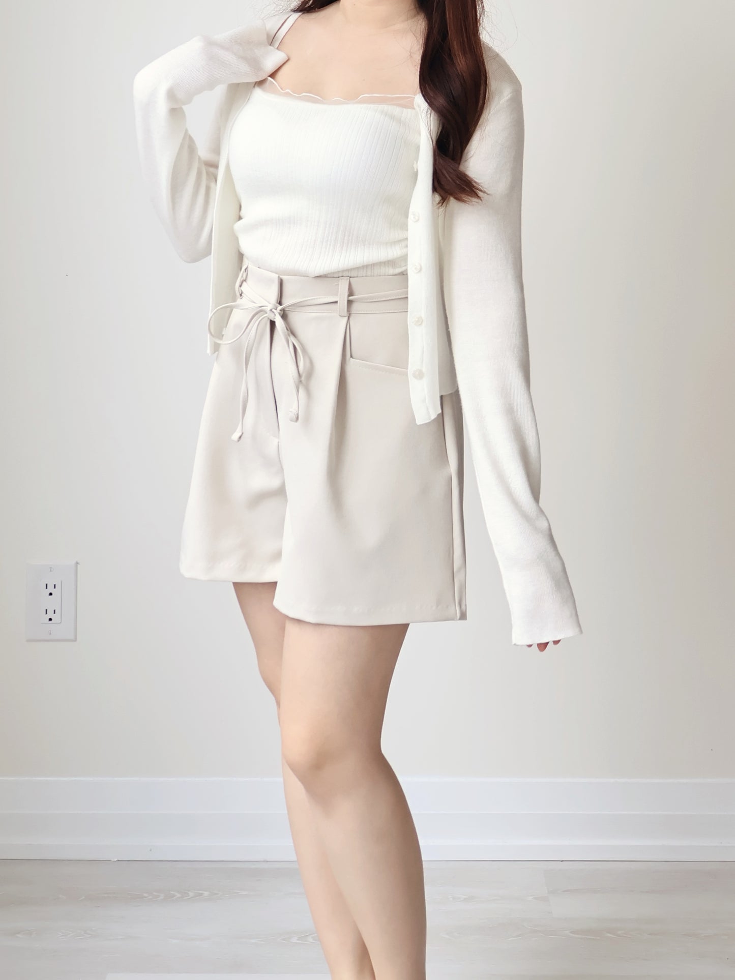 [Pear-Shape Friendly🍐] High-Waist Tailored Shorts with Pockets(Beige)
