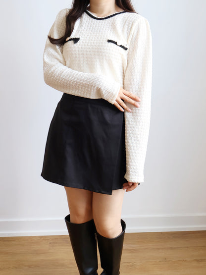 Coco Wave Pattern Embossed Button Top(Ivory)