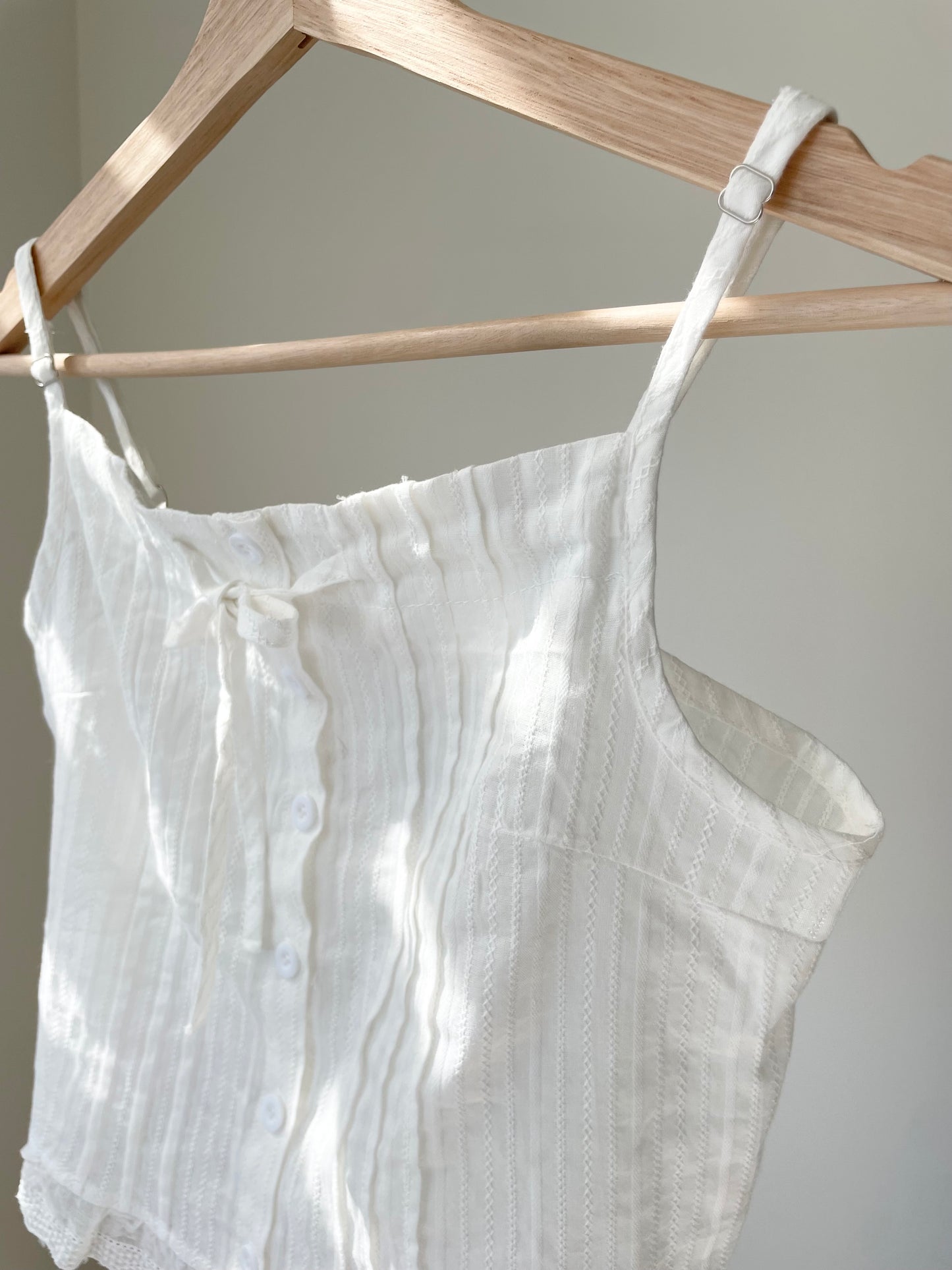 Romance Intricate Crochet Cotton Camisole Top(2 Colors)