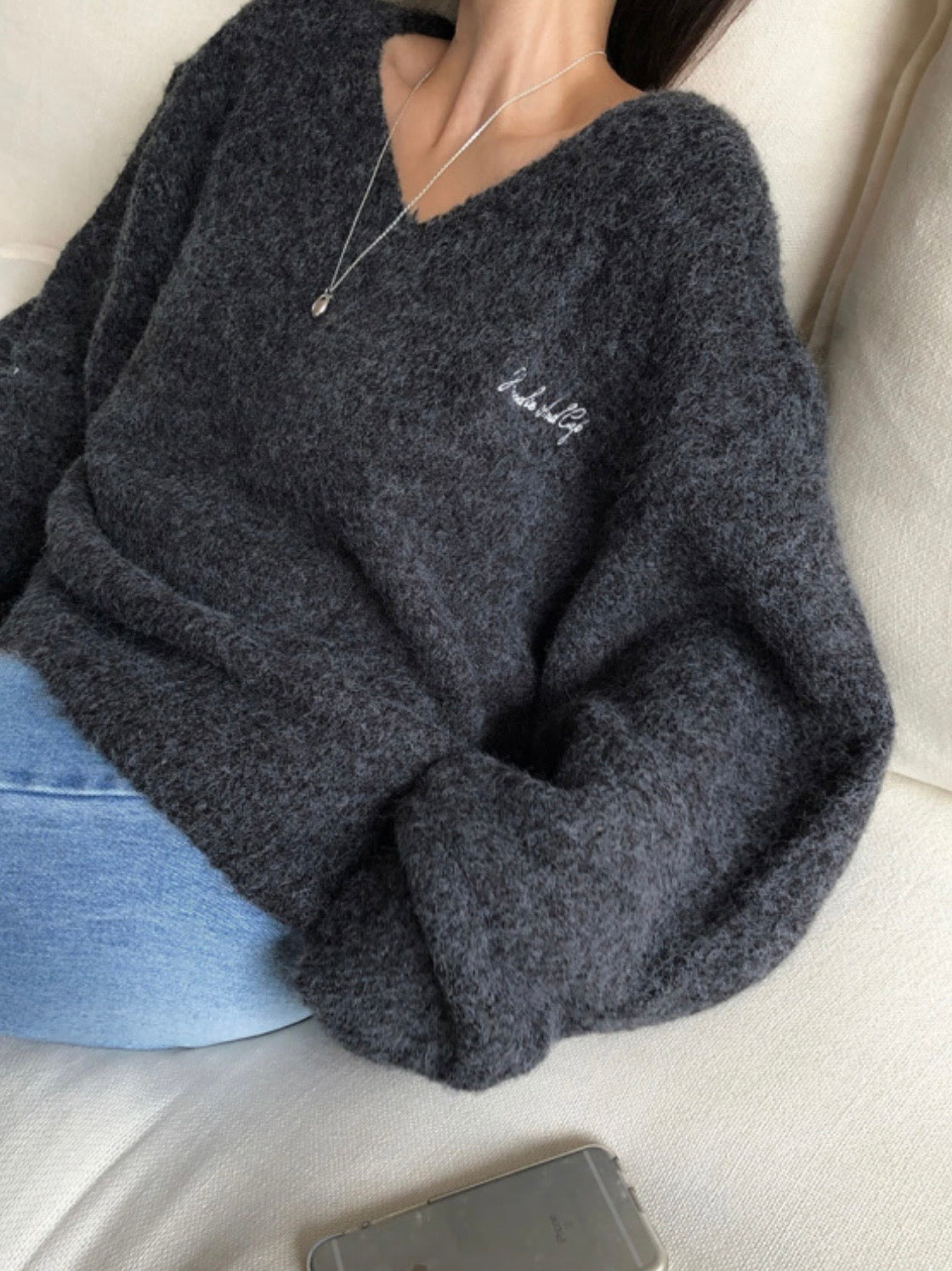 [10% Wool] Furry loose fit V-neck knit(5 colors)