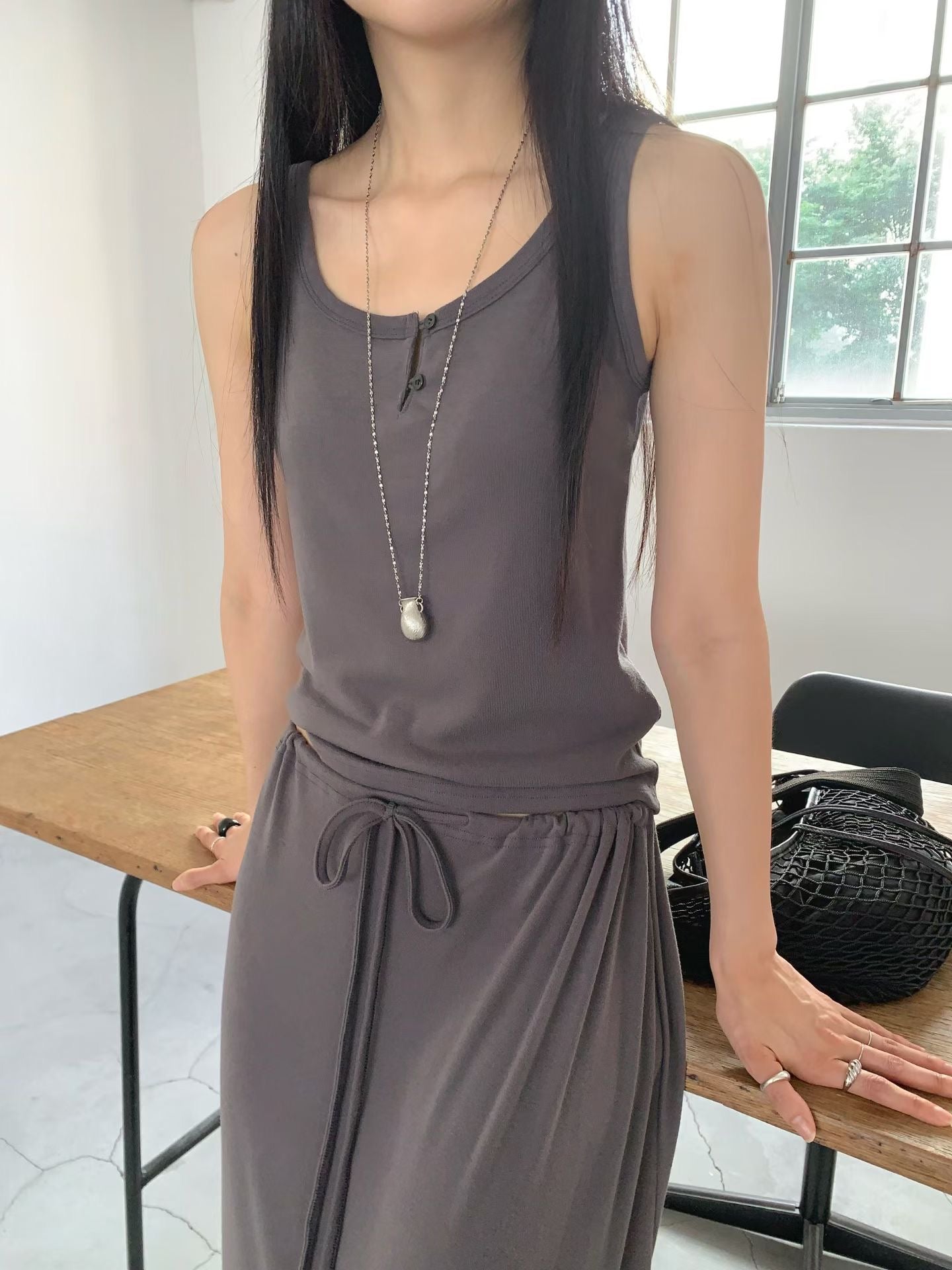 Minimalist Bound-Edge Soft Basic Tank Top(5 colors)