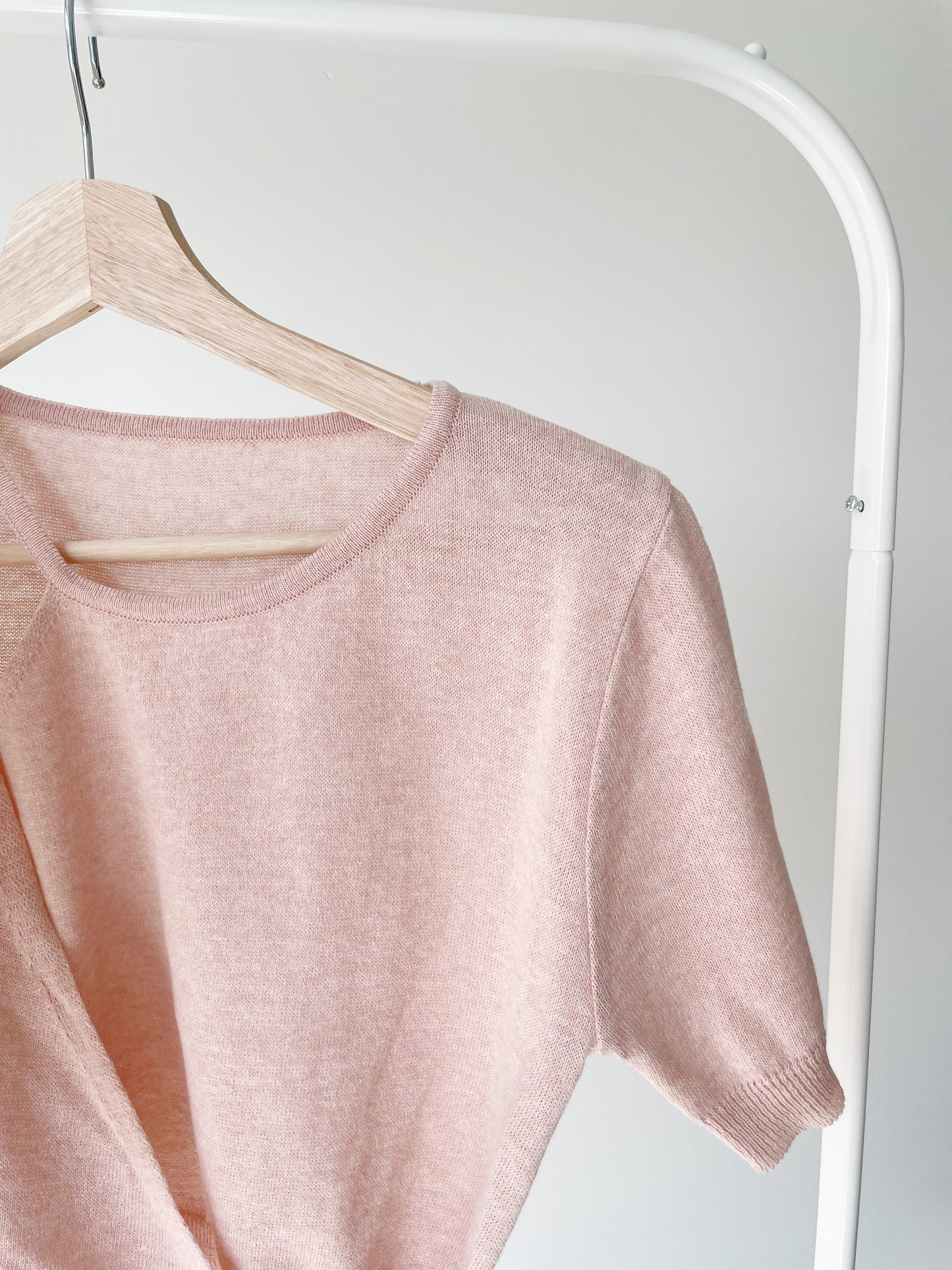 Lighweight Eyelet Overlap Linen Knit Top(Peach)