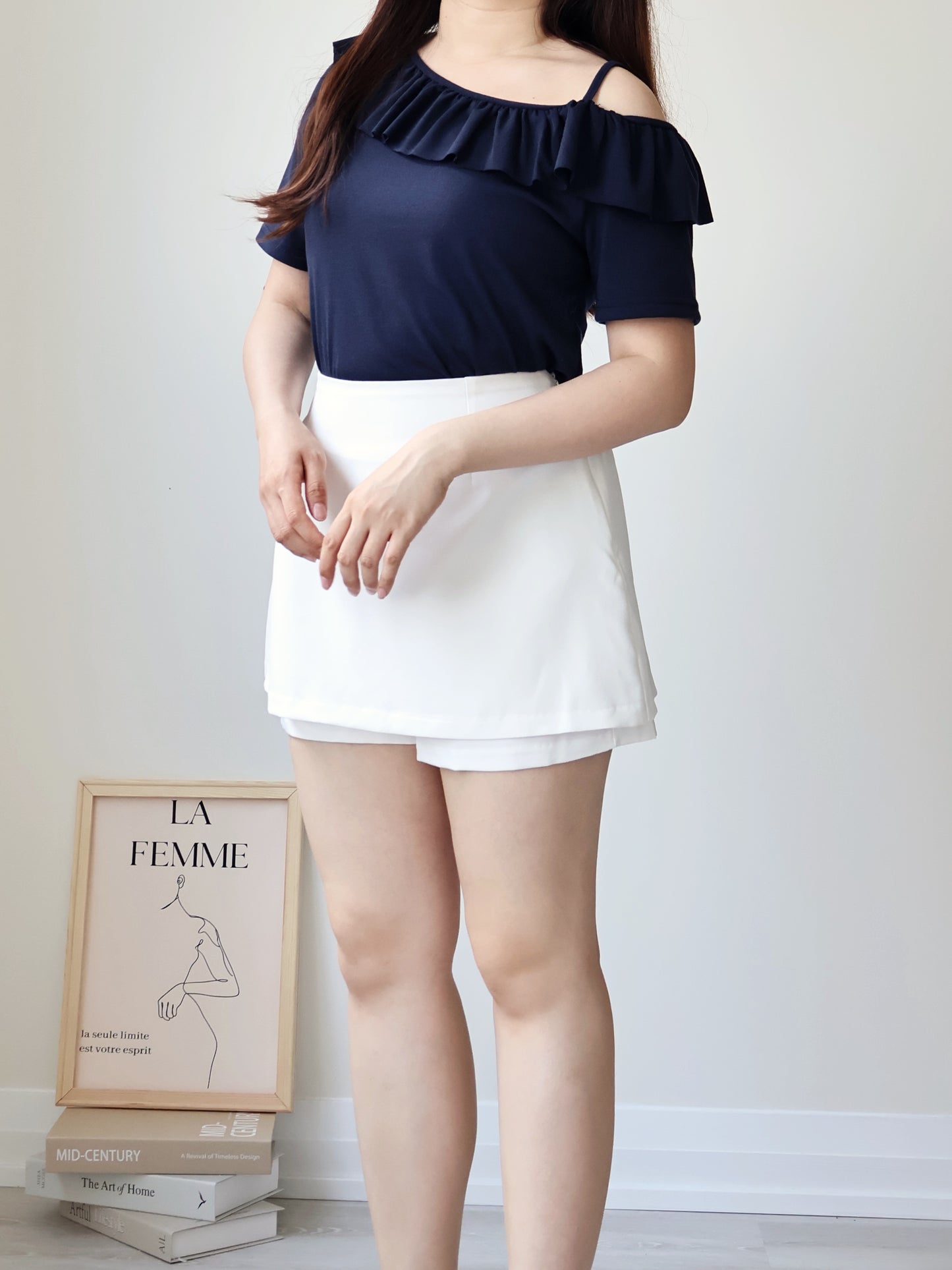 Arm-Slimming Ruffle One-Shoulder Tee(Navy)