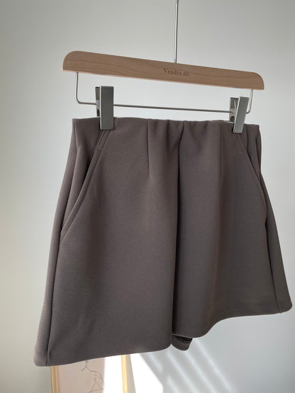 [Wrinkle-Free] Hidden Elastic Waist Tummy-Flattering A-Line Shorts(Brown)