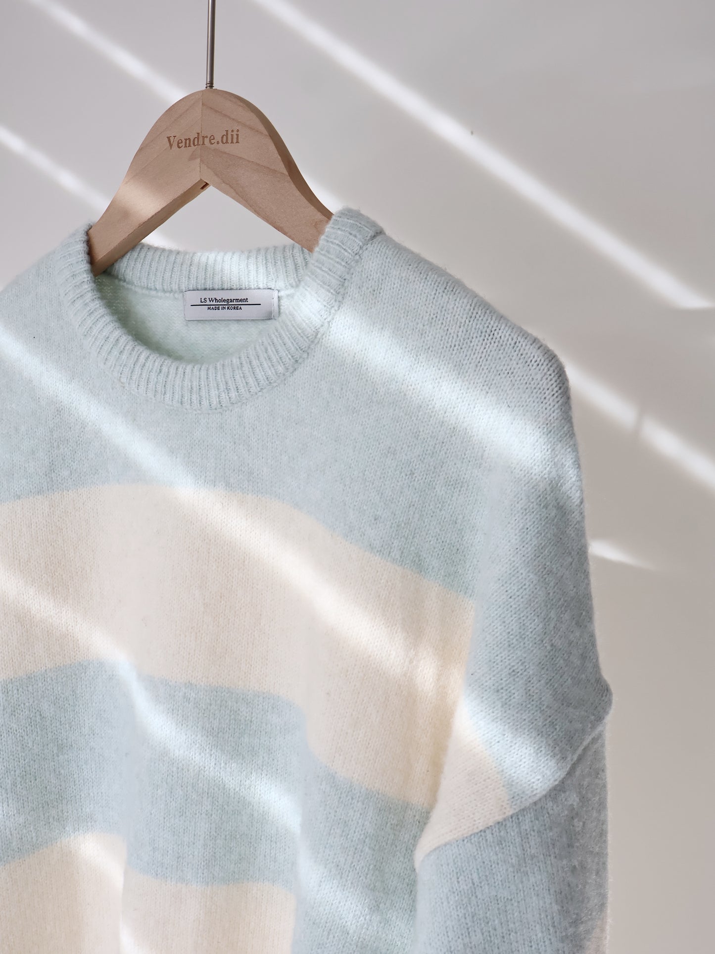 [10% FINE WOOL] Blueberry Yogurt Color-Block Sweater(3 colors)