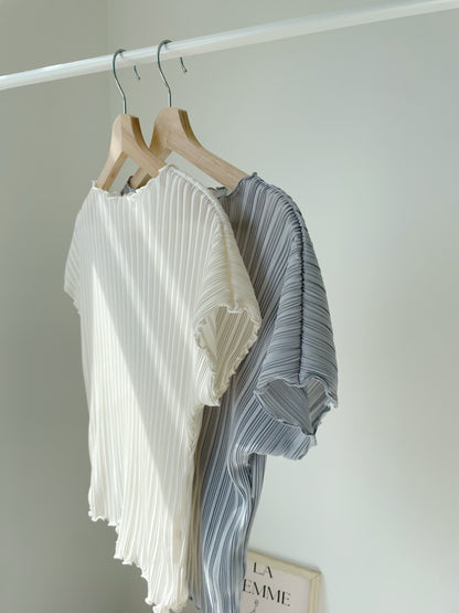 [Wrinkle-Free] Elegant Cool-Touch Vertical Pleat Top(Cream)