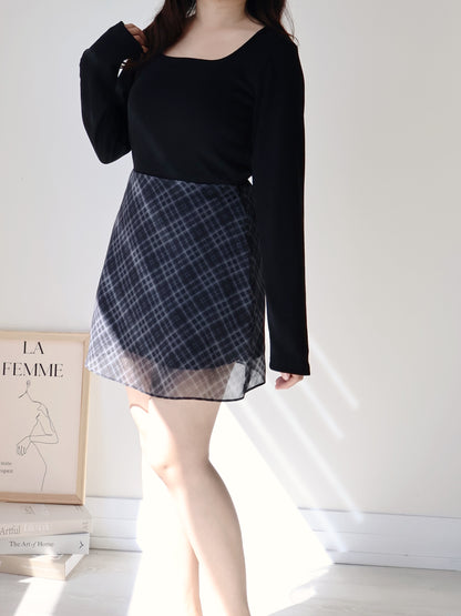 Non-See-Through Square Neck Mochi Top(Black)