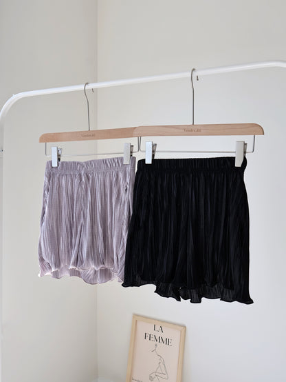 [Wrinkle-Free] Glossy Pleated Pocket Shorts(Black)