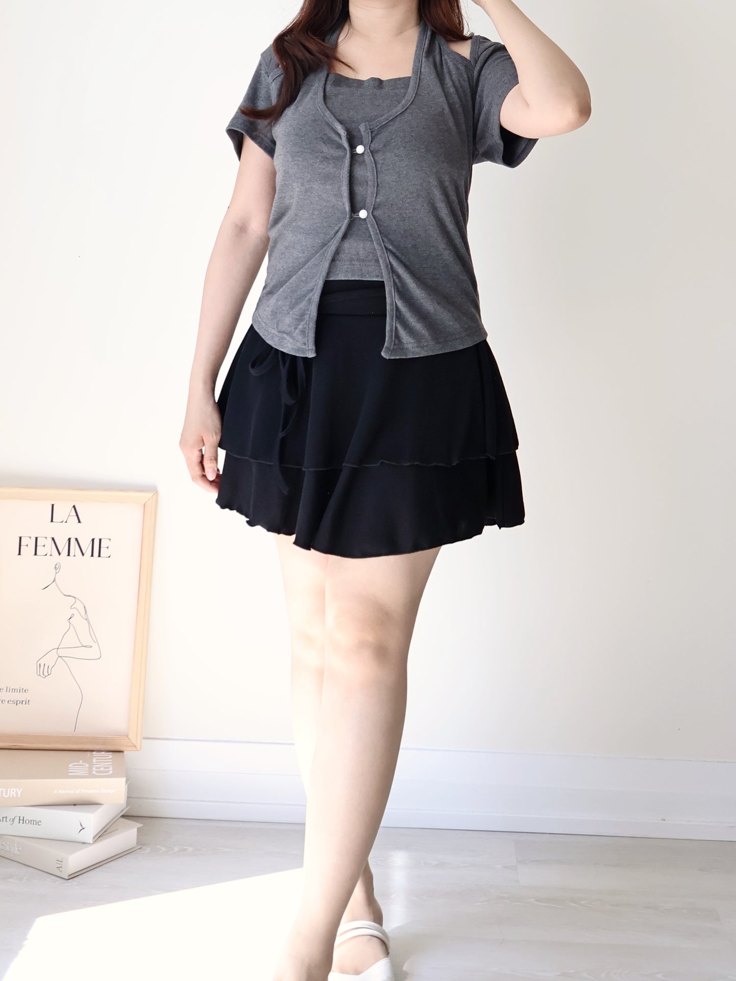 Flowy Flex-Waist Tiered A-Line Mini Skirt(Black)