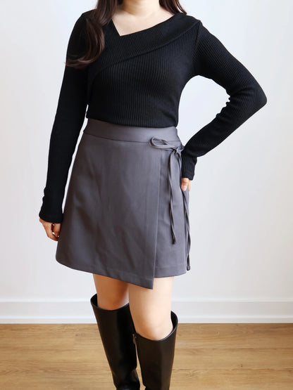 Earth-toned Overlapping Belted Mini Skirt(Charcoal)