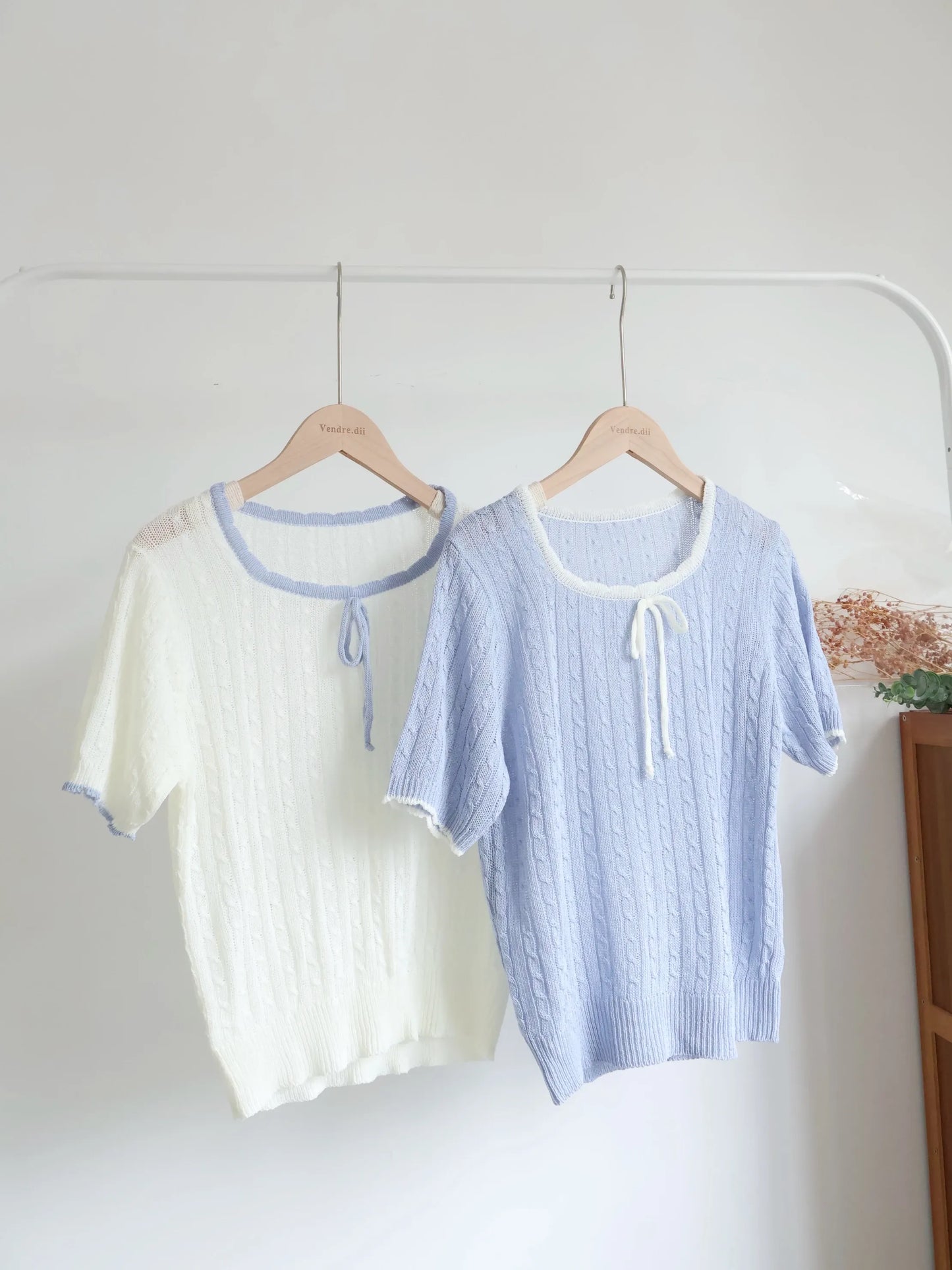 Romantic Square-Neck Contrast-Trim Bow Cable Knit Top(Ivory)