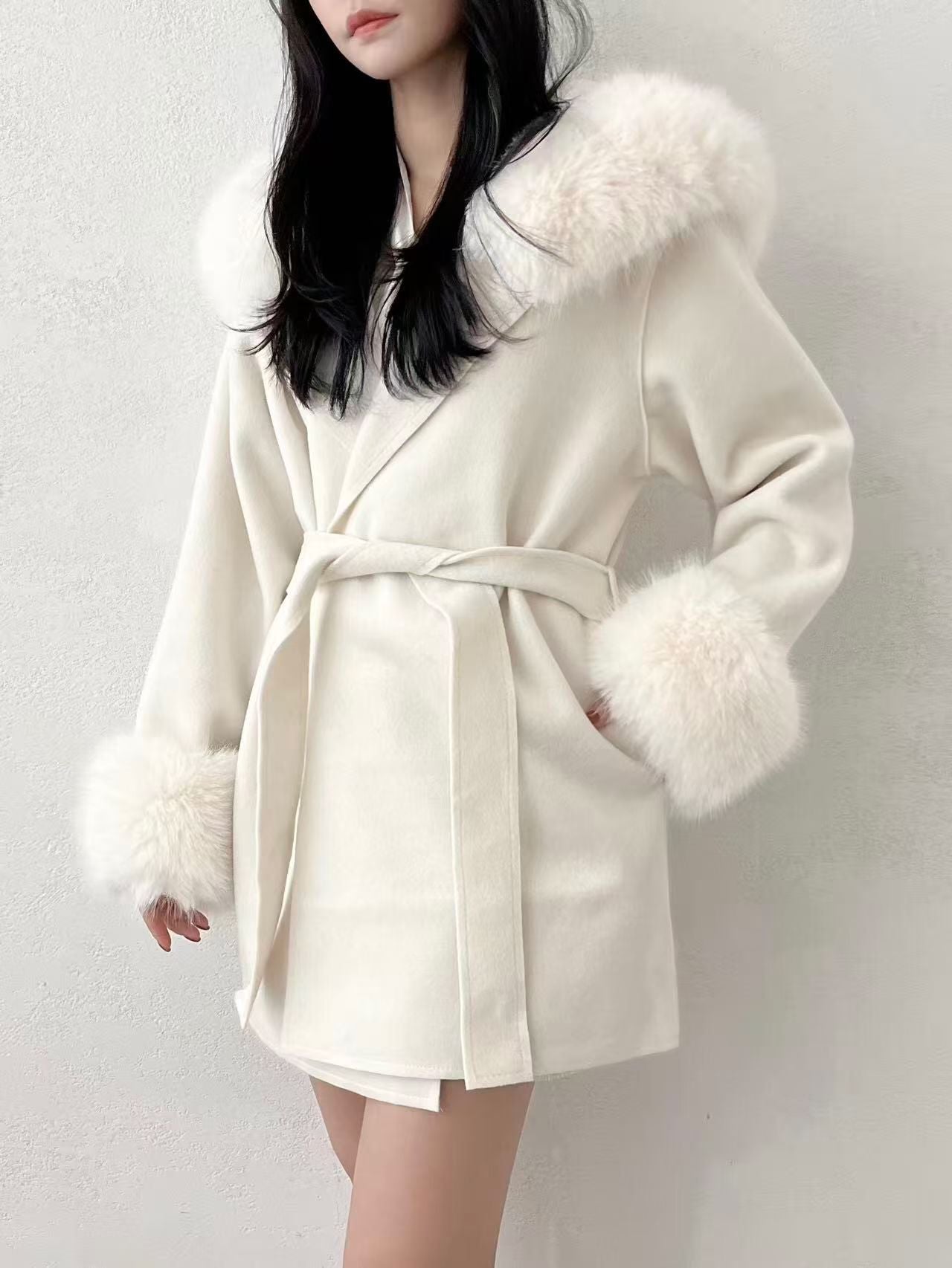 ［40% WOOL］Cozy Faux Fur Collar Warm Coat