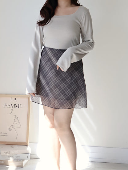 Non-See-Through Square Neck Mochi Top(Beige)