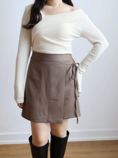 [2-WAYS] Elegant Irregular Neckline High-Elastic Knit Top(Cream)