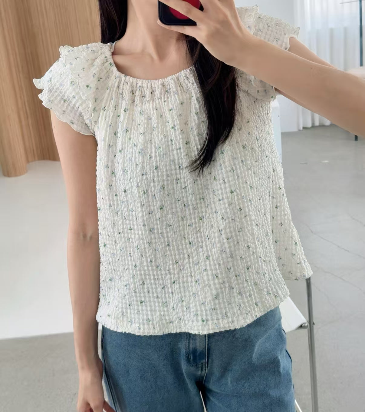 [Wrinkle-Free] 2-Way Flutter Sleeve Floral Blouse(2 Colors)