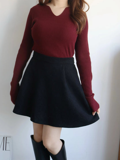 High-Stretch V-Neck Slim Fit Knit Top(Wine)