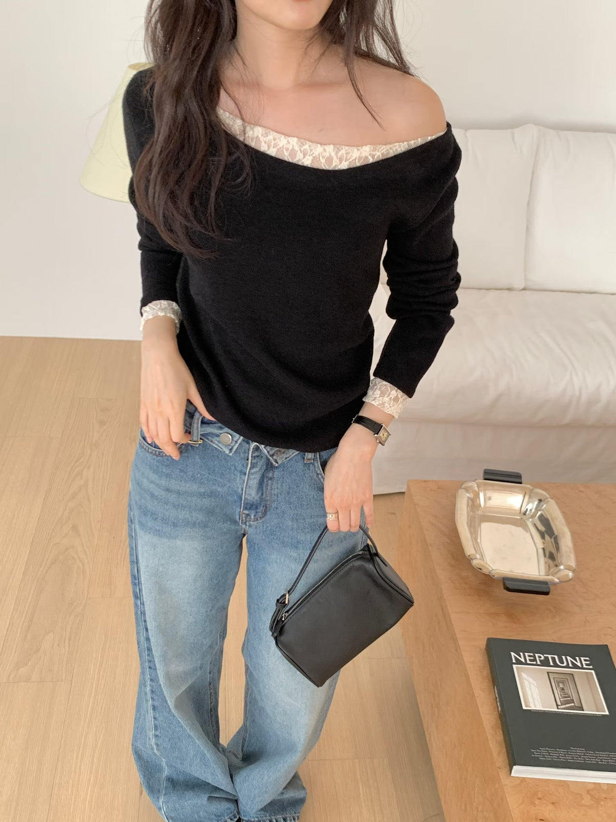 Romantic Lace-Trim Off-Shoulder Top(3 colors)