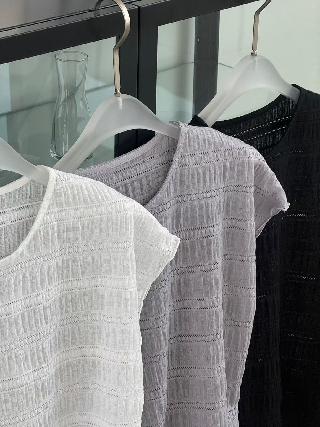 [Wrinkle-Free] Airy Pleated Texture Sheer Blouse(3 colors)