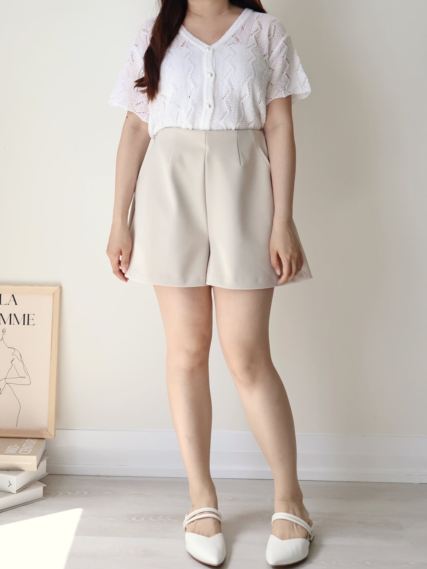Romantic V-Neck Pointelle Pearl-Button Knit Top(Ivory)