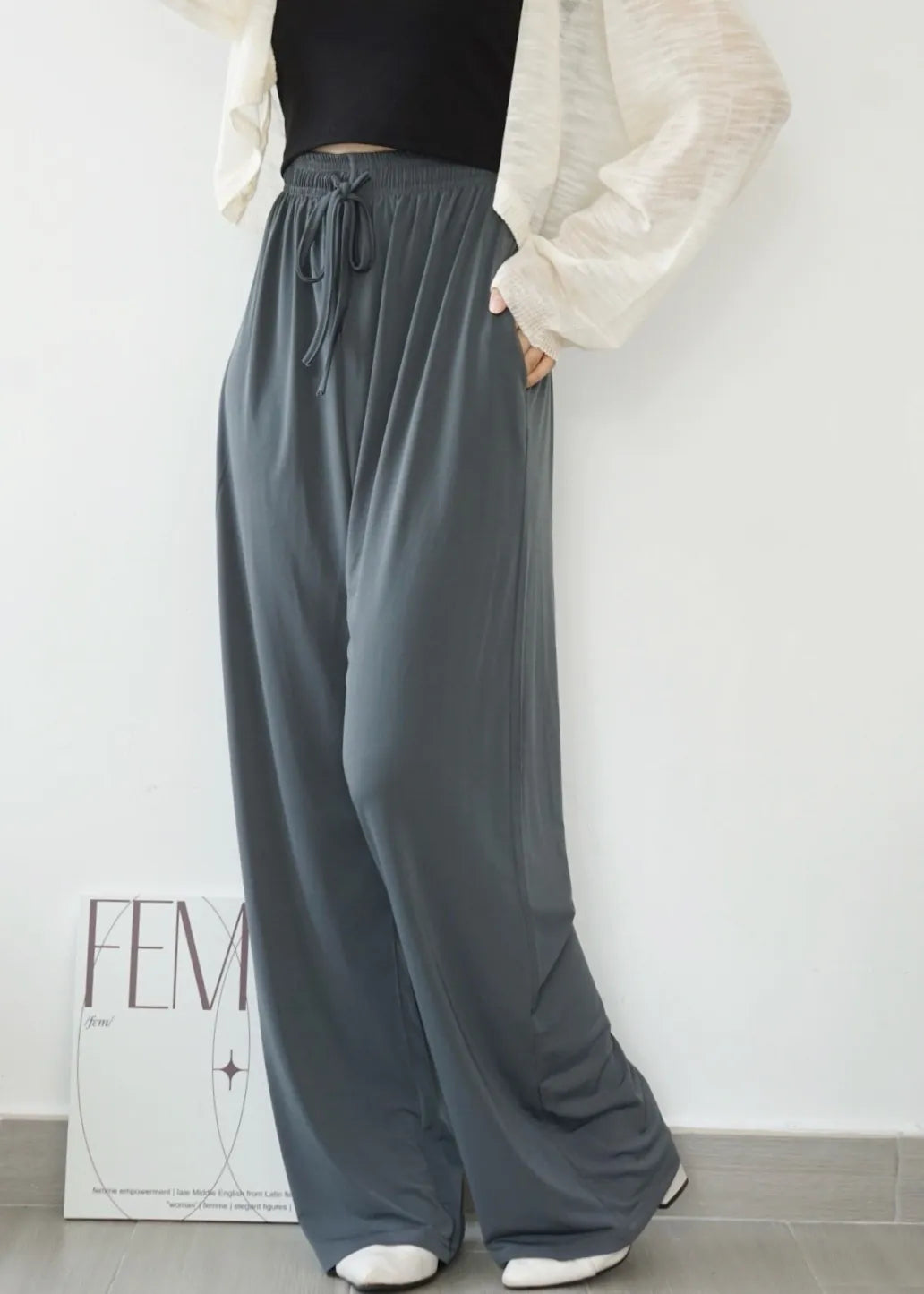 Airy Matte Breathable Wide-Leg Pants with Pockets(Charcoal)