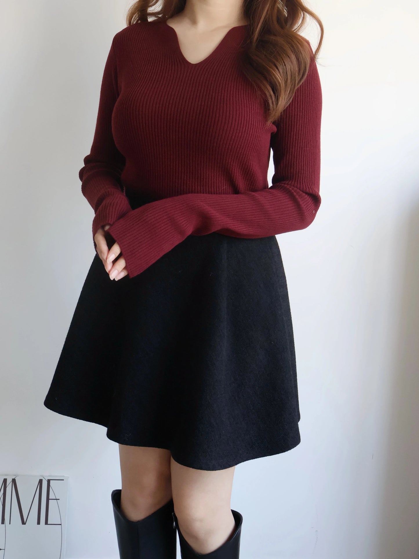 High-Stretch V-Neck Slim Fit Knit Top(Wine)