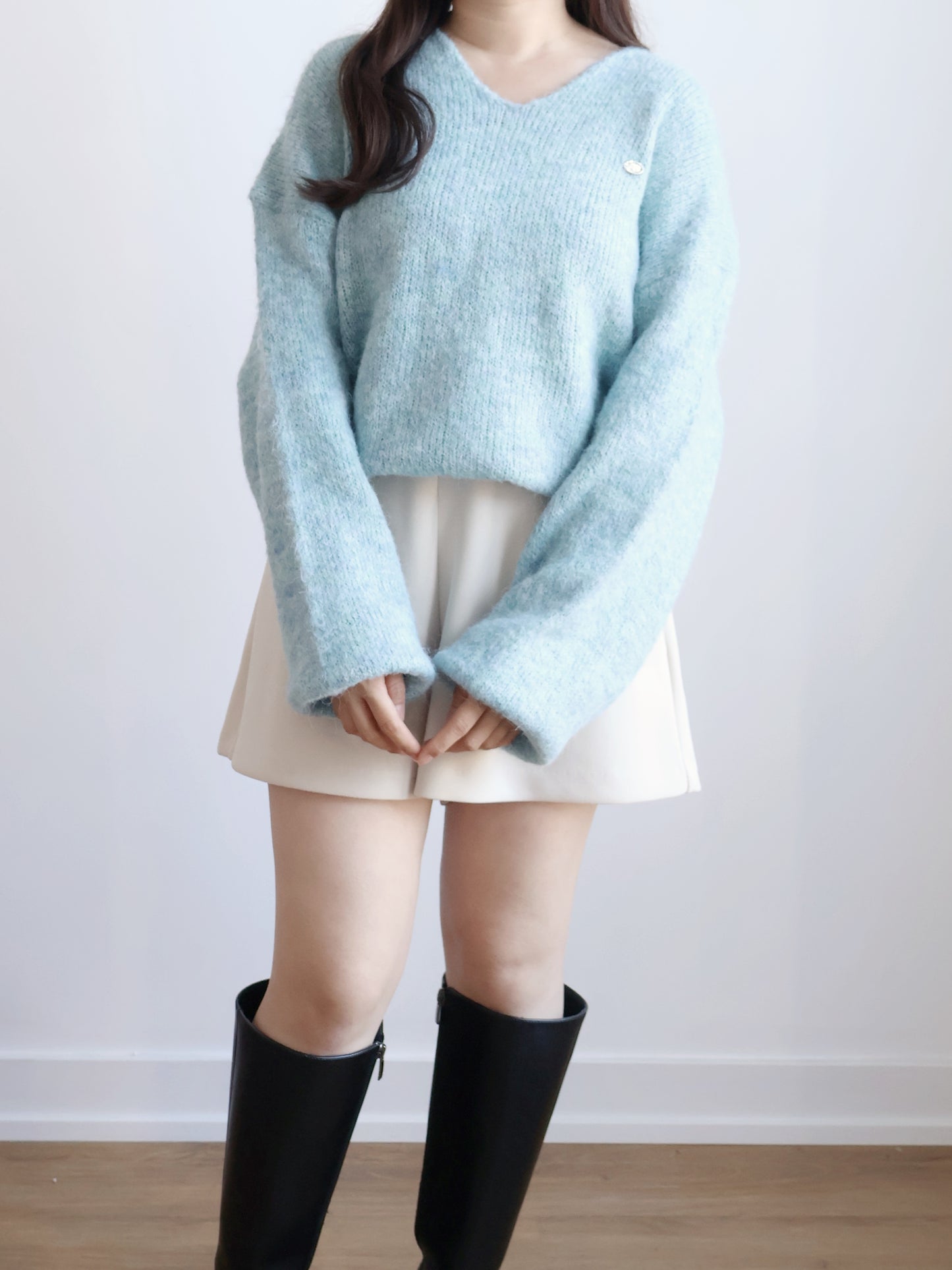[10% WOOL] V-neck Mixed-color Mochi Sweater (Arctic Blue)