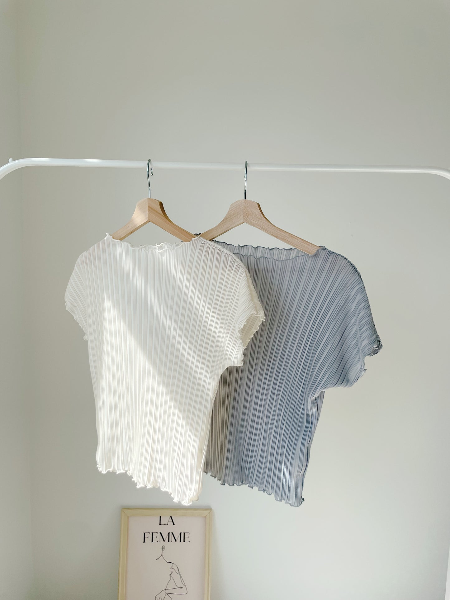 [Wrinkle-Free] Elegant Cool-Touch Vertical Pleat Top(Cream)
