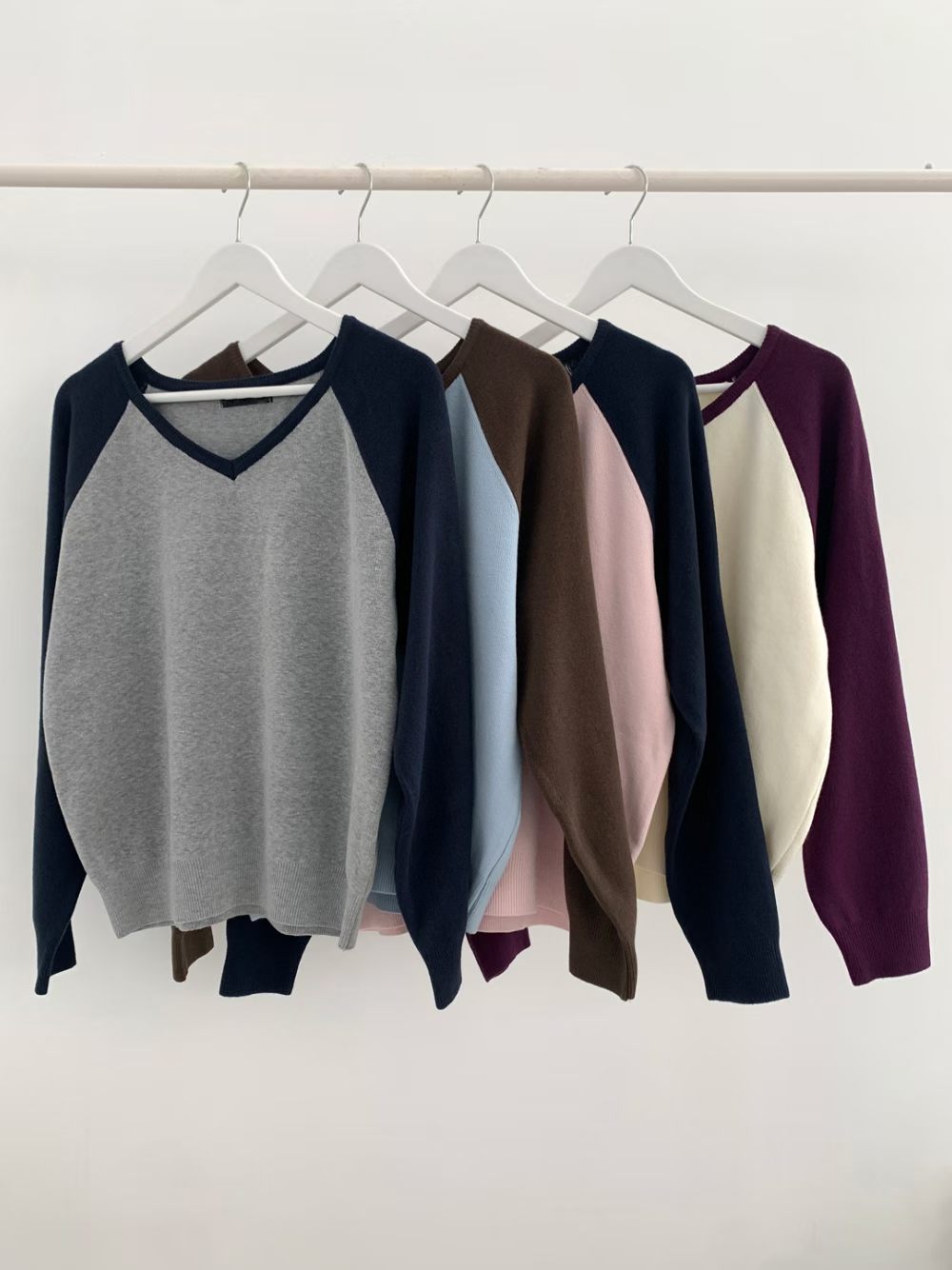 V-Neck Colourblock Dolman Knit Top(4 colors)