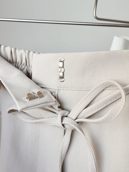 [Pear-Shape Friendly🍐] High-Waist Tailored Shorts with Pockets(Beige)