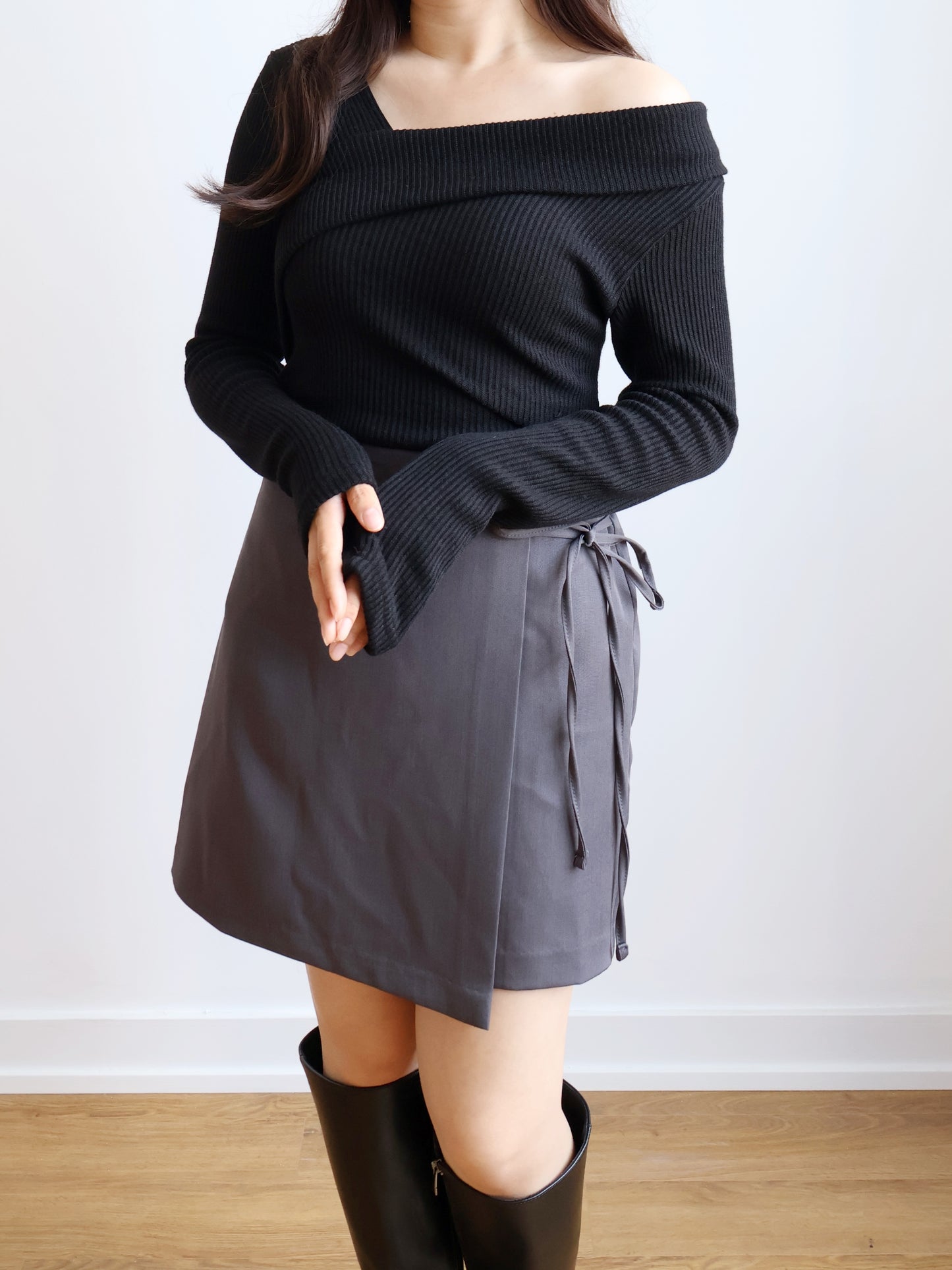 [2-WAYS] Elegant Irregular Neckline High-Elastic Knit Top(Black)