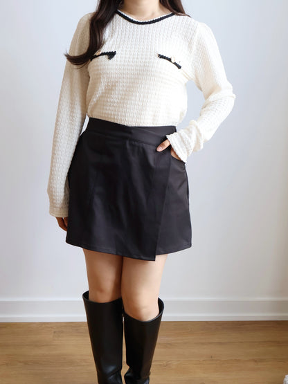 Coco Wave Pattern Embossed Button Top(Ivory)