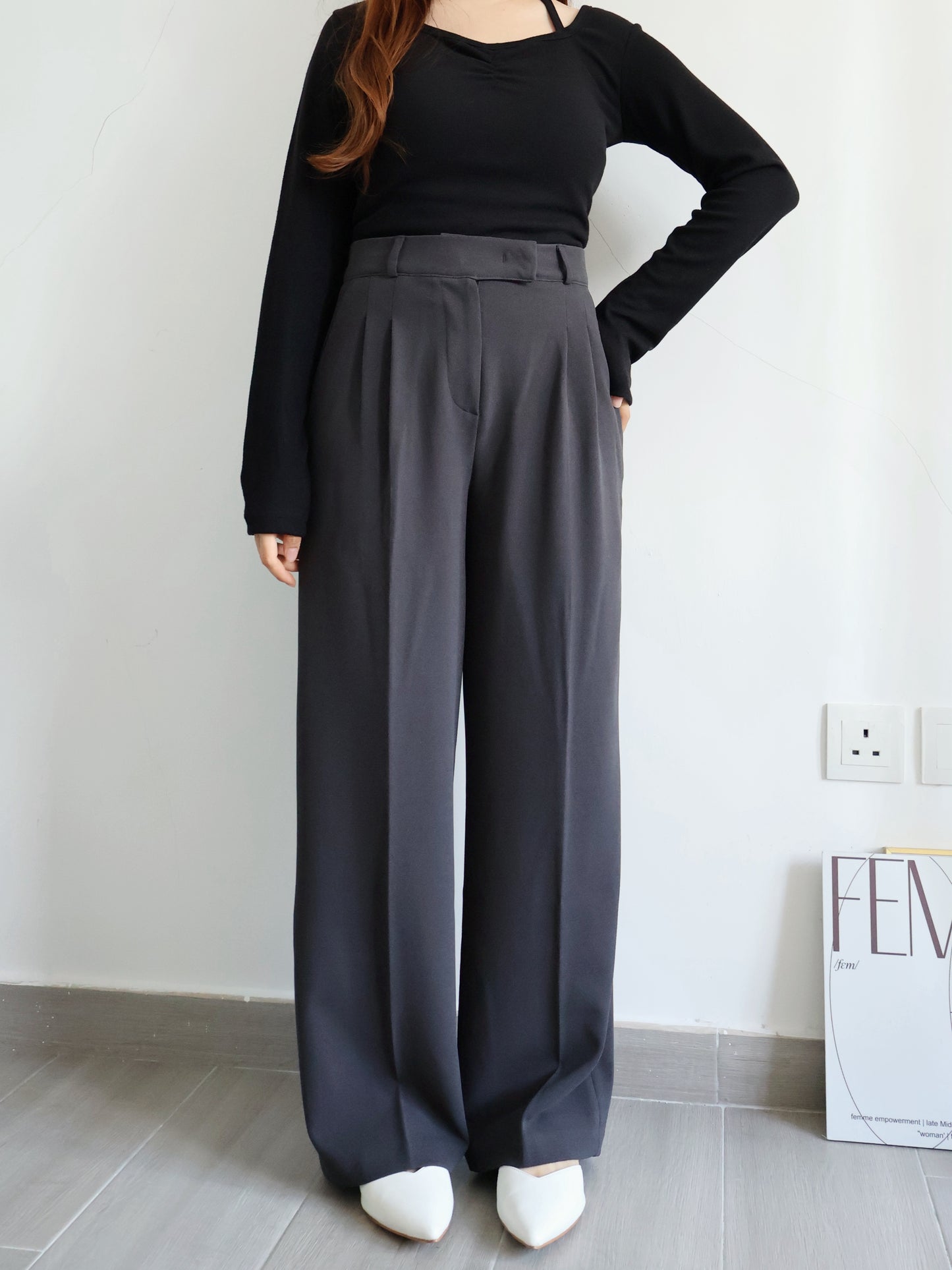 [Best Seller🏅] Wrinkle-free Fabric Pleated Straight Leg Trousers(Charcoal)
