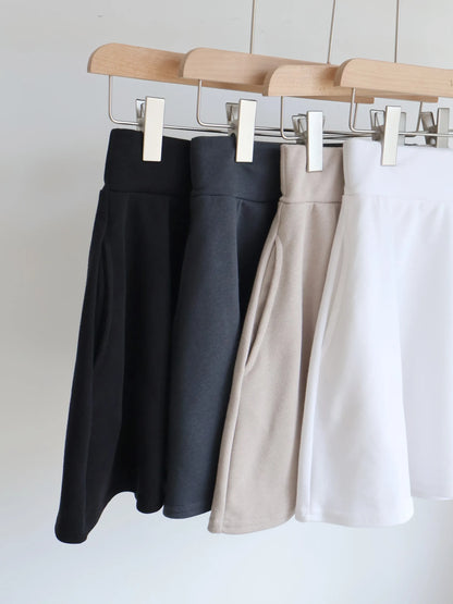 [Hidden Waistband] 365 Comfy A-Line Wide-Leg Cotton Shorts with Pockets(Black)